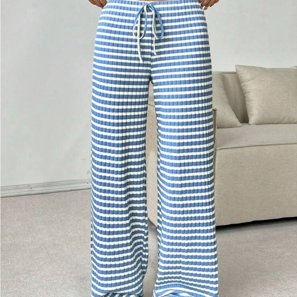 Women’s (Medium) Striped Casual pants